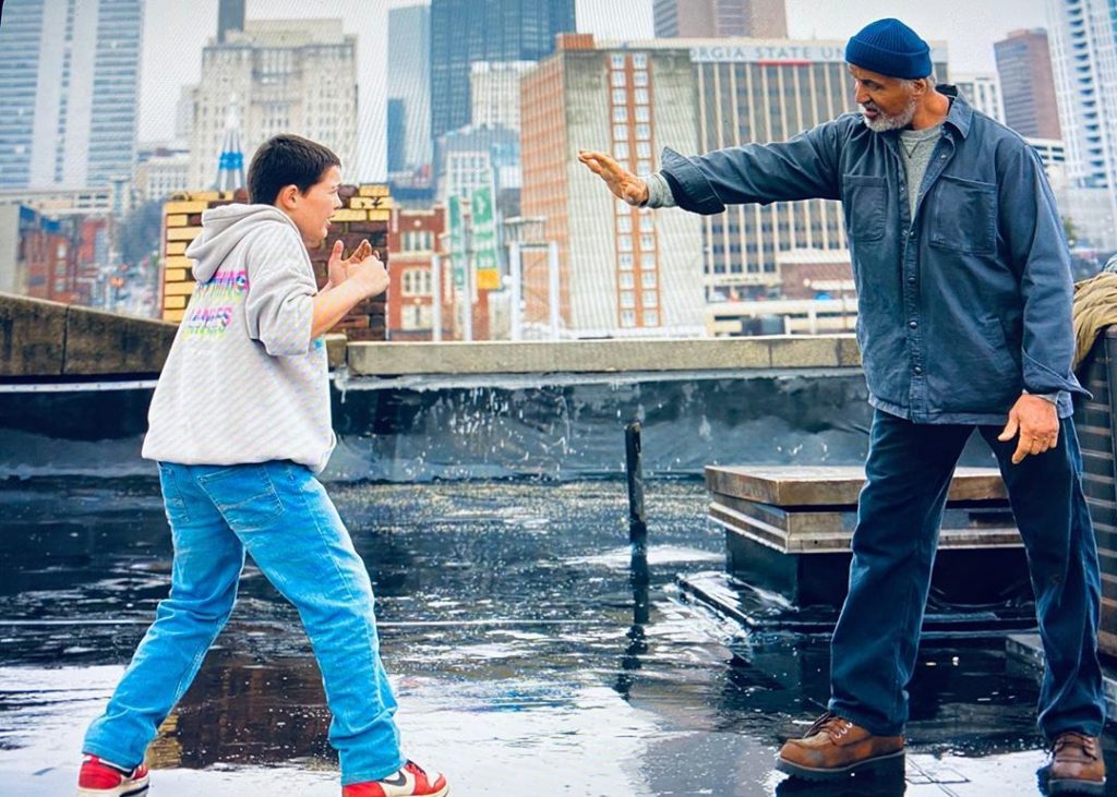 Se viene mucha acción