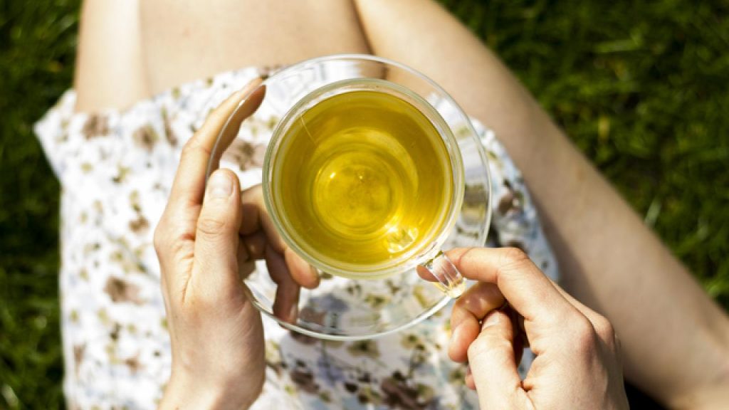 ¿La cara hinchada? Remedios para que no te pase 5 Té para la cara hinchada