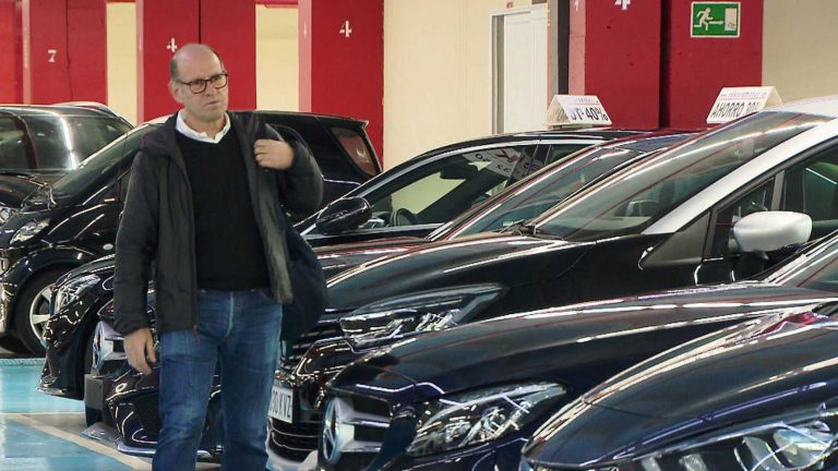 Las ventas de vehículos eléctricos se disparan un 64% en 2020