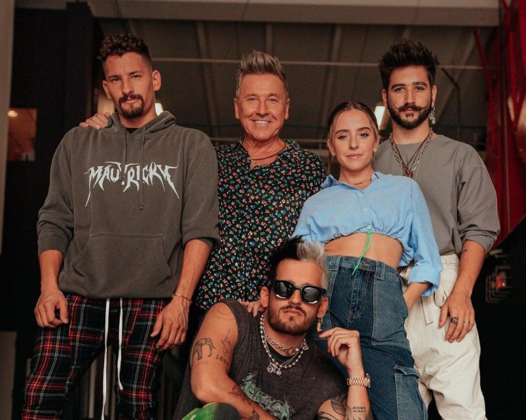 Camilo, Ricardo Montaner, Evaluna, Mau y Ricky unidos en 'Amén'