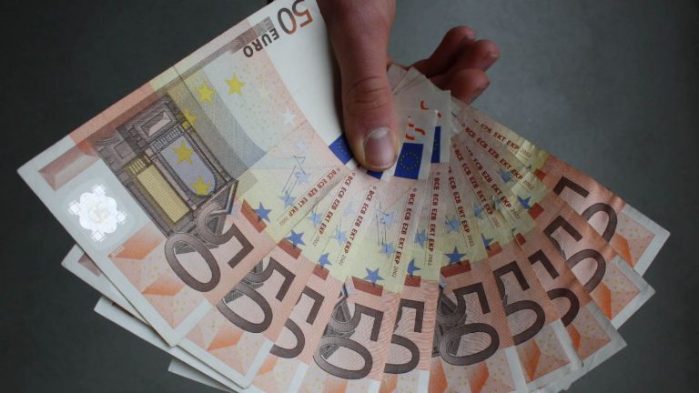 13% de españoles ha contribuido económicamente con alguna causa vinculada a la Covid-19