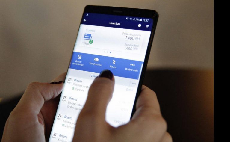 CaixaBank cerró 2020 con más de tres millones de clientes registrados en Bizum