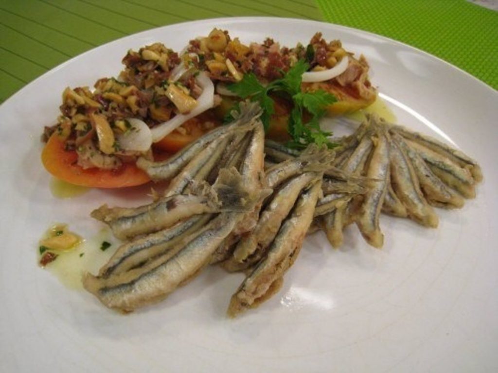 Unos ricos boquerones fritos.