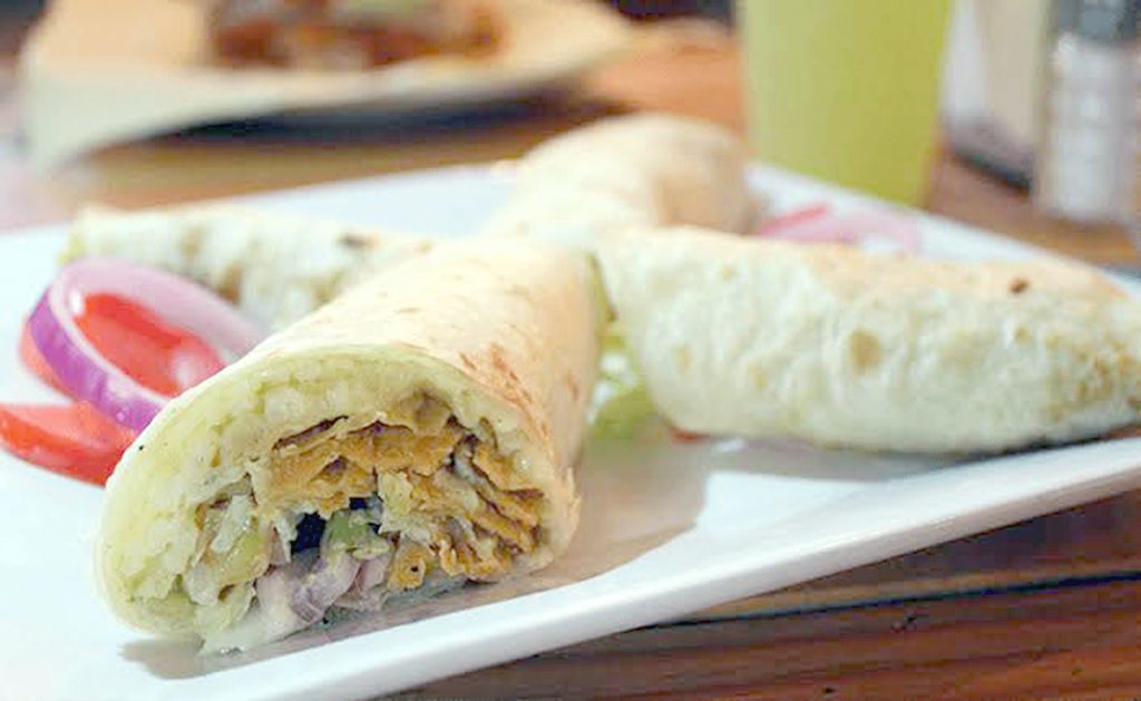 Cómo hacer un wrap de pollo para chuparte los dedos