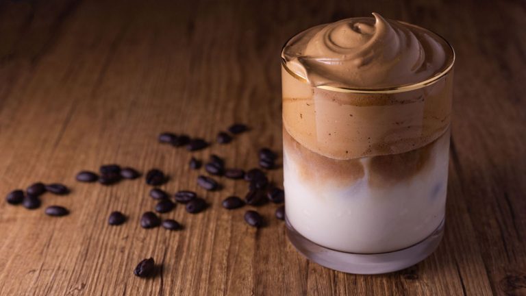 Café Dalgona: la receta DEFINITIVA del café más viral de Internet