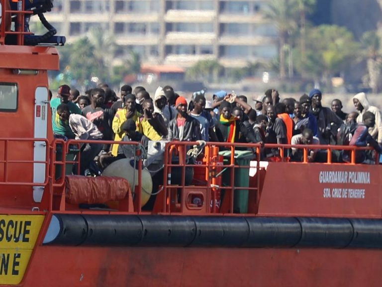 Más de 250 migrantes llegan a Canarias en los tres primeros días de 2021