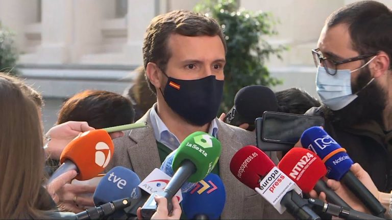 Casado exige al Gobierno coordinar la campaña de vacunación