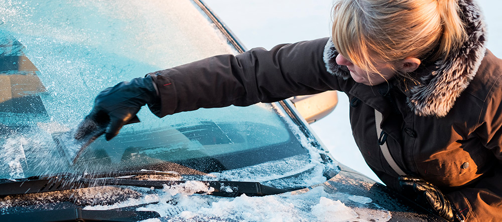 Cómo evitar que el parabrisas del coche se empañe o congele del frío 4 como se puede eliminar el hielo