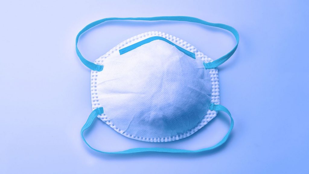 Mascarilla: Cómo cuidar las orejas después del maltrato que sufren a diario