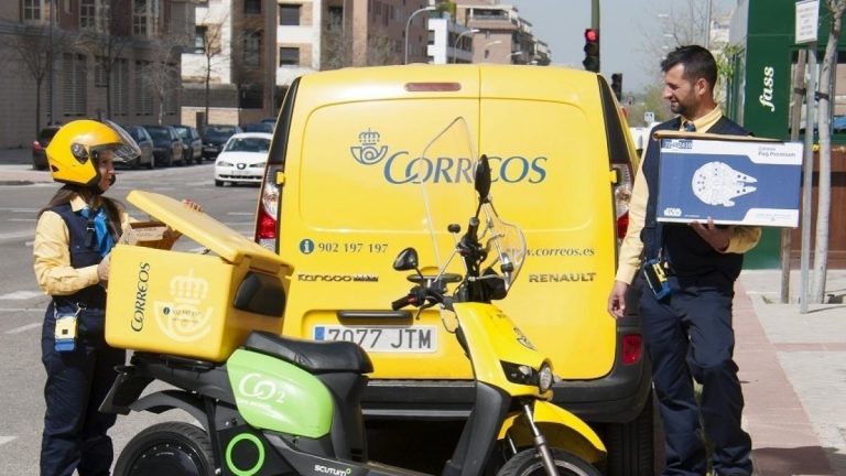 La CNMC cree que la paquetería de Correos para particulares es cara