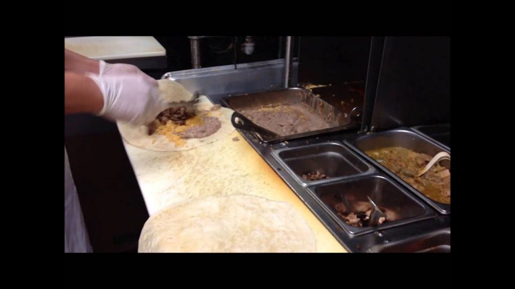 Cómo hacer un wrap de pollo para chuparte los dedos