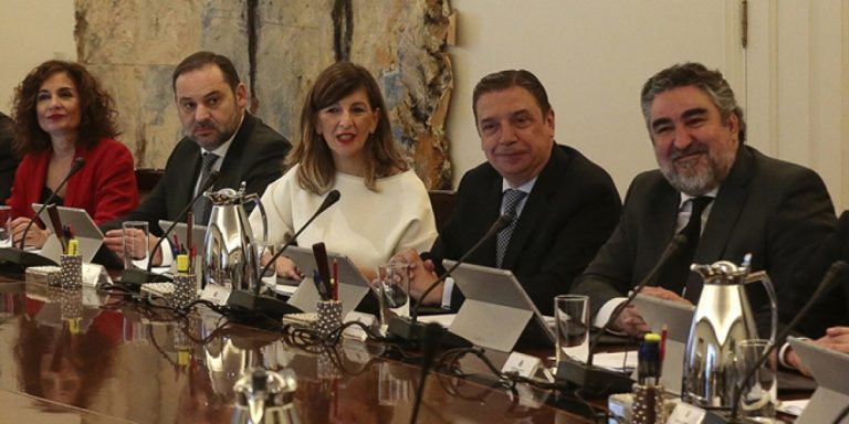 Gobierno y agentes sociales seguirán negociando la prórroga de ERTE