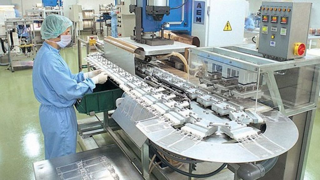 Una de las platas de Grifols, por dentro.