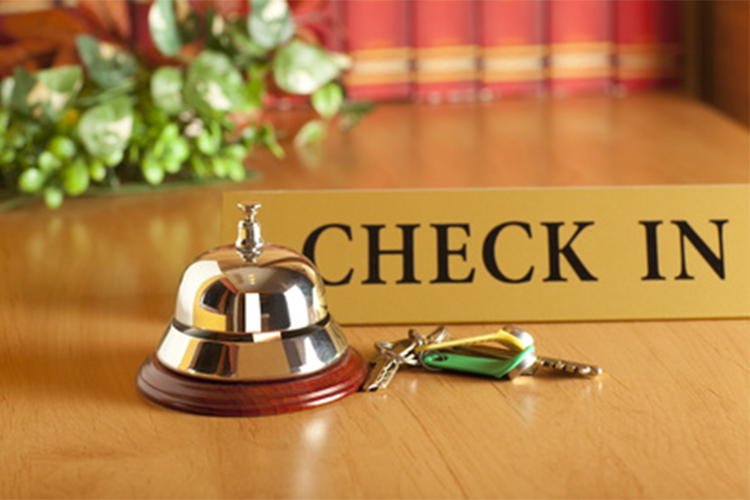 Qué es check in 1 Check in en un hotel