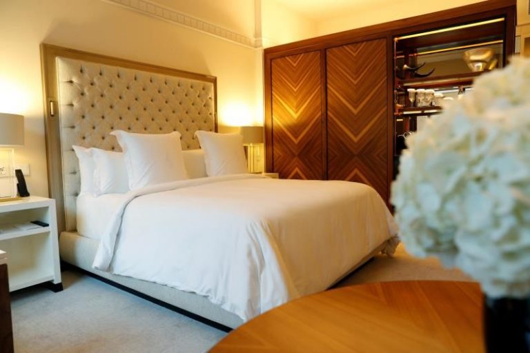 La pandemia hunde un 62% la inversión hotelera en España