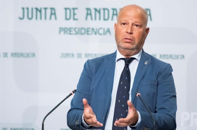 Gobierno andaluz pide no cuestionar las decisiones sobre apertura o cierre de colegios