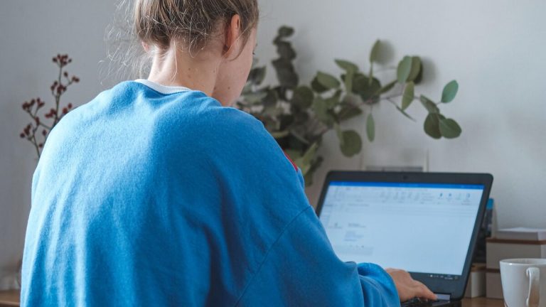 70% de los jóvenes trabajadores teme que el teletrabajo perjudique a su carrera profesional