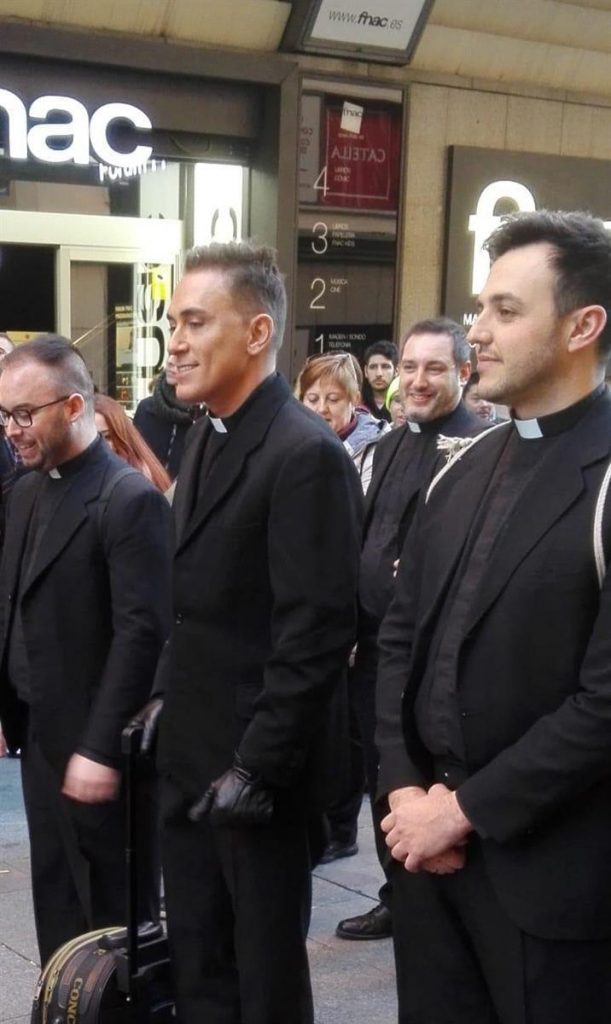 Kiko Hernández: todos los trabajos a los que se ha dedicado hasta Sálvame 160 Kiko Hernandez cura