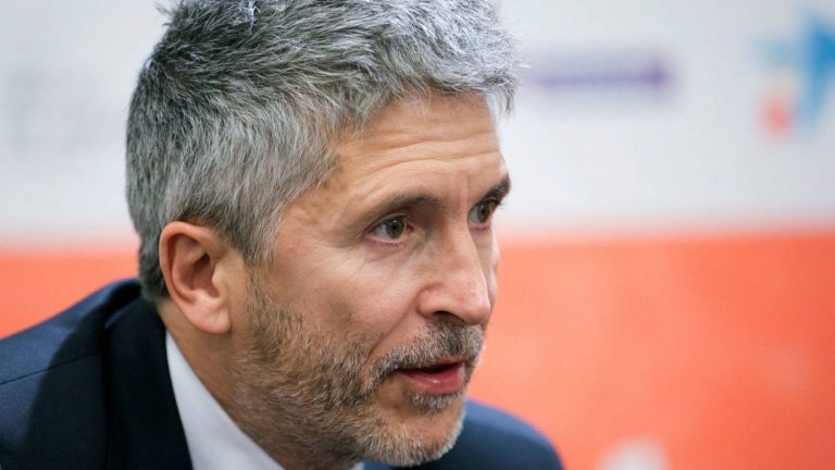 Interior acerca a otros cinco presos de ETA