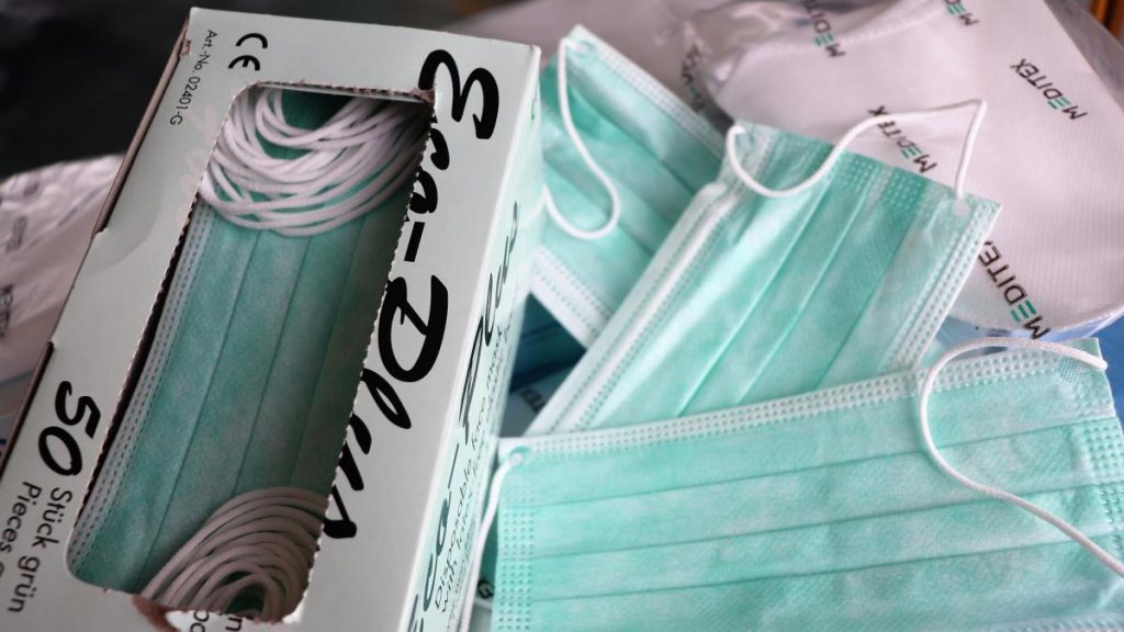 Así es la mascarilla andaluza con un 99,98% de eficacia contra la Covid 28 Así es la mascarilla andaluza con un 99,98% de eficacia contra la Covid