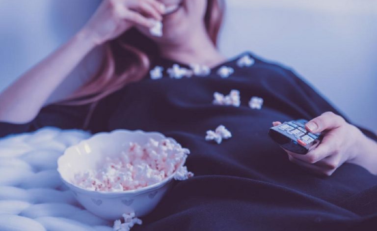 ¿Cómo elegir un buen proyector y cuáles el adecuado? Guía de recomendación
