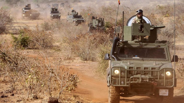 Un general español asume el mando de la misión de la UE en Malí