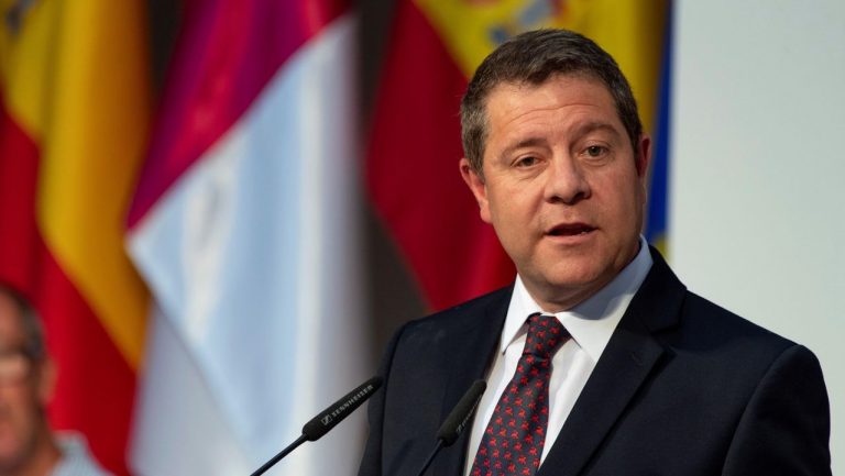 Page defiende la vacunación en Castilla-La Mancha