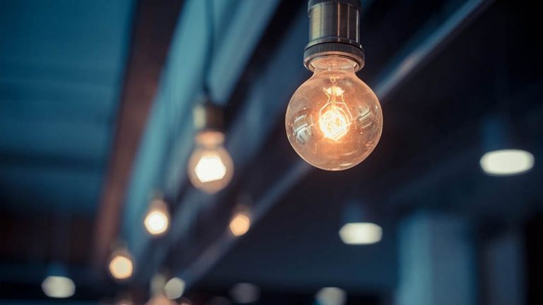 El precio de la luz vuelve a subir en plena ola de frío