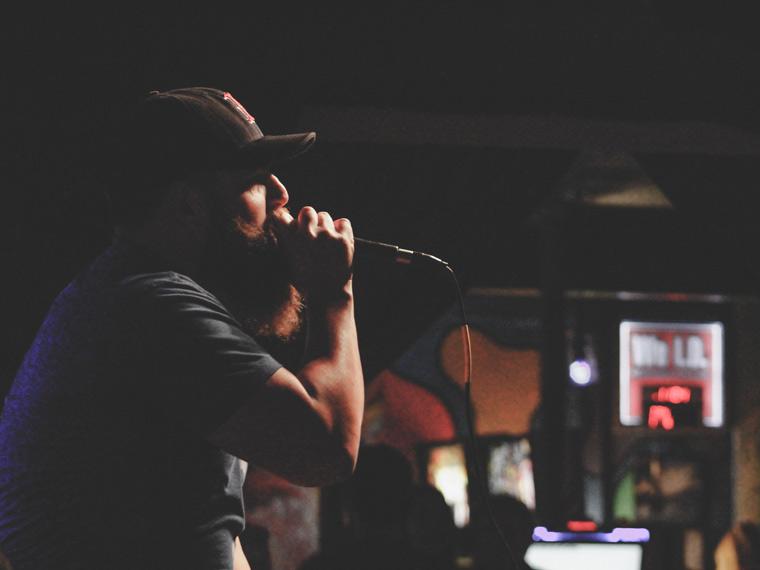 ¿Quién le dio el nombre de hip hop?