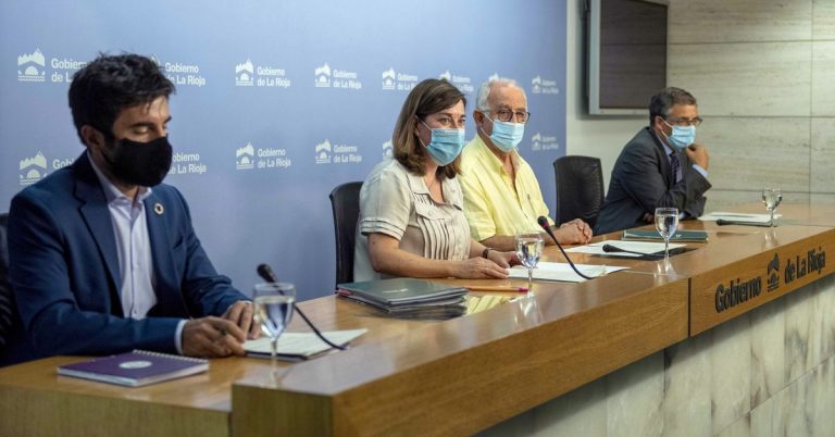 La Rioja prohíbe reuniones con más de cuatro personas y adelanta el toque de queda