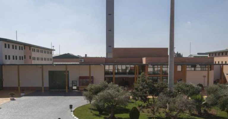 Detectado brote en la cárcel Sevilla I que afecta a 107 internos y 33 trabajadores