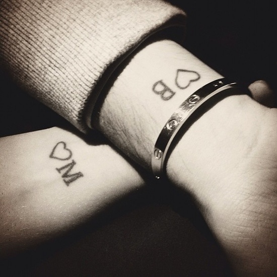10 tatuajes románticos para parejas enamoradas