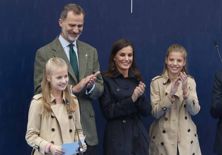 ¡Le roban! Las veces que Leonor y Sofía han llevado ropa de Letizia