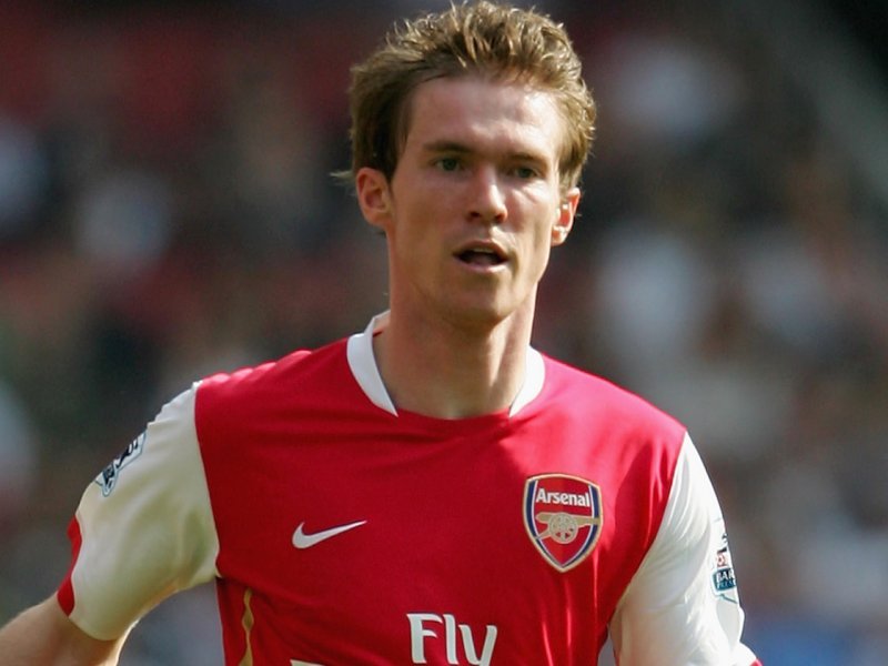 10 futbolistas que arruinaron su carrera por dinero 09