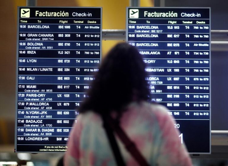 Gobierno, patronal y sindicatos aprueban un plan de choque para el sector aeronáutico