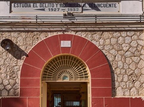 Un preso se cartea con Ana Botín tras atracar a punta de pistola una sucursal de su banco Un preso se cartea con Ana Botín tras atracar a punta de pistola una sucursal de su banco