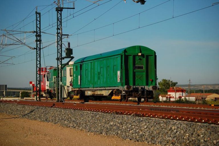 El Comité de ADIF convoca paros y una huelga por la 