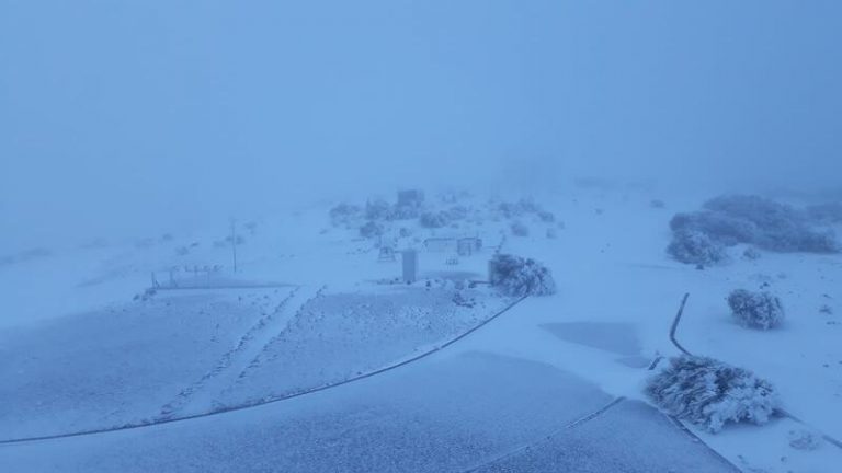 Canarias registra vientos de más de 100 km/h, temperaturas bajo cero y lluvia