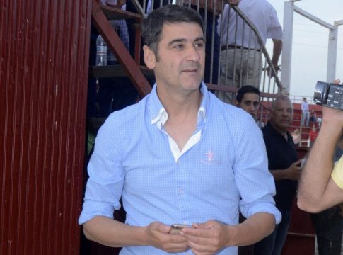 Jesulín huye para evitar preguntas sobre la guerra entre Belén Esteban y 'La Jose' Jesulín huye para evitar preguntas sobre la guerra entre Belén Esteban y 'La Jose'