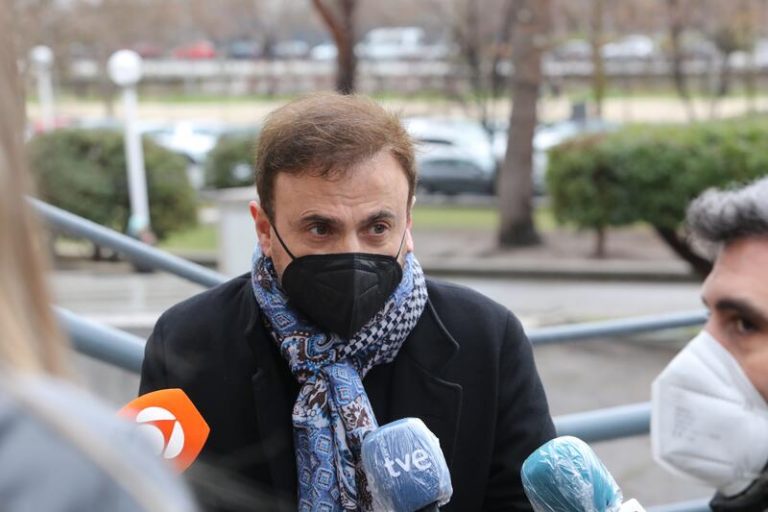 Famosos reclaman al 'hombre los 2.000 tumores' ser indemnizados por daño moral