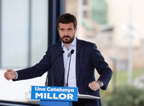 Casado felicita a Illa, pero ve Casado felicita a Illa, pero ve