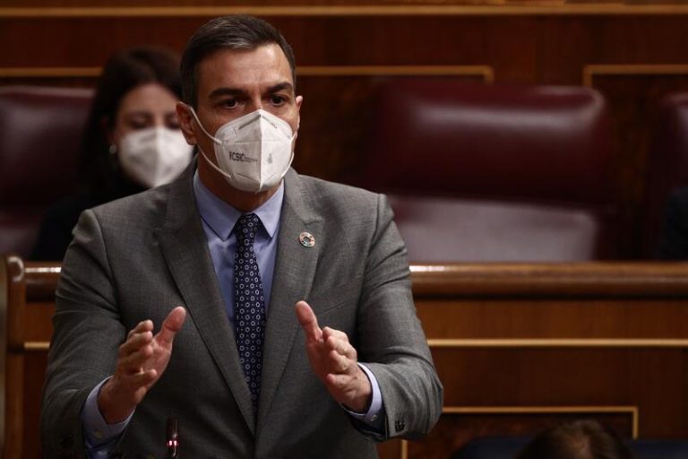 Sánchez insta al PP y Cs a romper sus pactos con Vox porque 