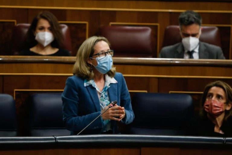 Calviño anuncia 2.000 millones en inversiones de impulso a las pymes