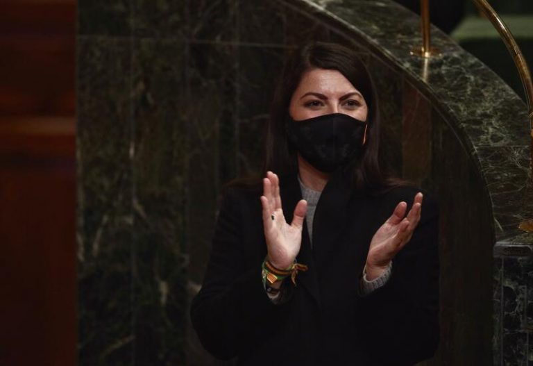 Olona se reúne con Villarejo porque cree que la mesa de 'Kitchen' quiere 