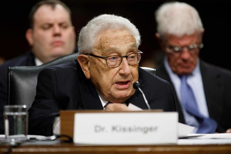 Kissinger advirtió a D. Juan Carlos de la necesidad de un Gobierno fuerte