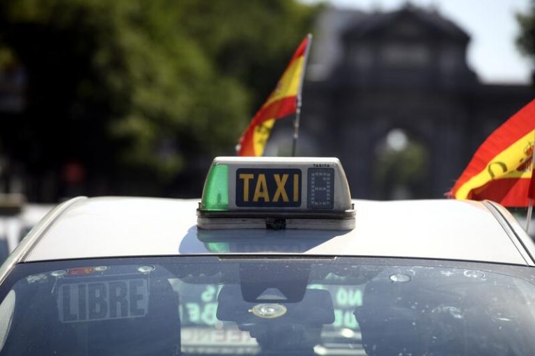 El Congreso pagó más de 800.000 euros en taxis y kilometraje a los diputados en 2020