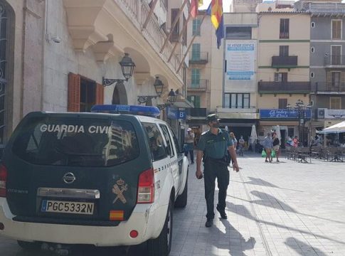 Detenido un hombre de 58 años en Mallorca tras confesar haber asfixiado a su tío Detenido un hombre de 58 años en Mallorca tras confesar haber asfixiado a su tío