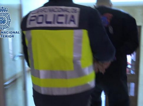 Detenidos 26 grafiteros de Madrid por pintar trenes y autobuses aprovechando 'Filomena' Detenidos 26 grafiteros de Madrid por pintar trenes y autobuses aprovechando 'Filomena'
