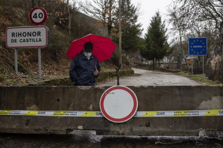España prorroga 15 días los controles en la frontera con Portugal