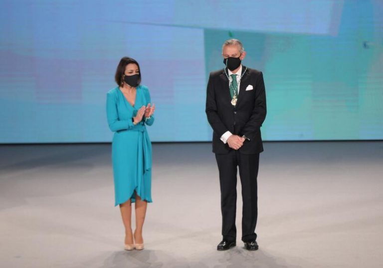 Europa Press recibe la Medalla de Andalucía en reconocimiento a sus 30 años de labor informativa